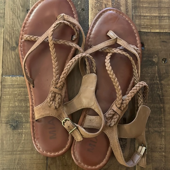 Lightly worn gladiator sandals - Picture 1 of 3